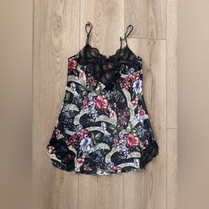 Vintage Victoria's Secret Black and Pink Floral Slip 🌹💋💄